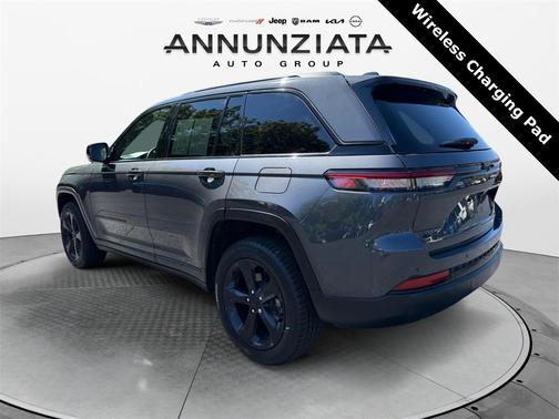 2022 Jeep Grand Cherokee Altitude