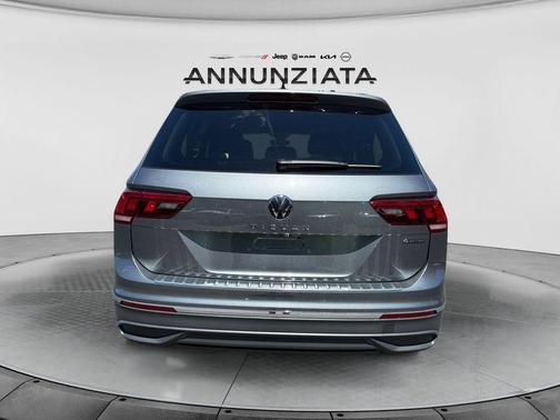 Platinum Gray Metallic 2024 Volkswagen Tiguan 2.0T Wolfsburg Edition