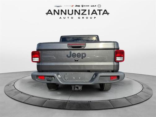 2022 Jeep Gladiator Sport