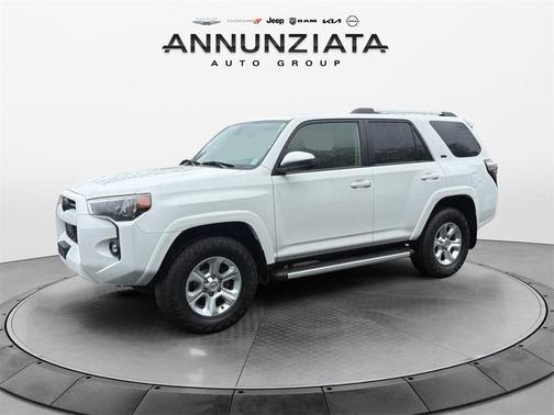 2022 Toyota 4Runner SR5