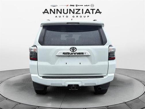 2022 Toyota 4Runner SR5