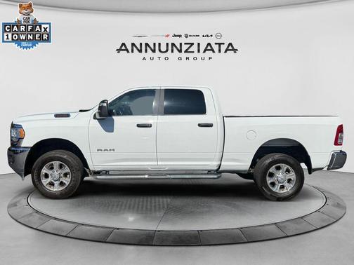Bright White Clearcoat 2024 RAM 2500 Big Horn
