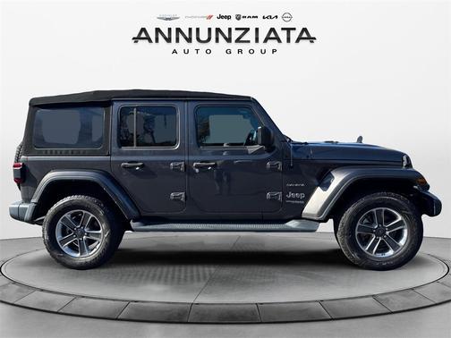 2022 Jeep Wrangler Unlimited Sahara