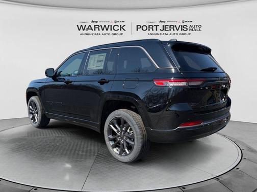 Diamond Black 2026 Jeep Grand Cherokee Limited