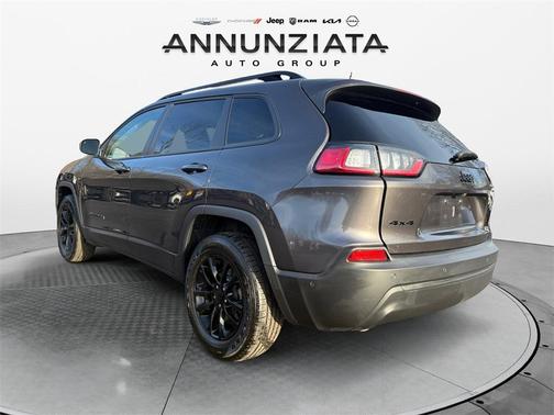 2023 Jeep Cherokee Altitude Lux