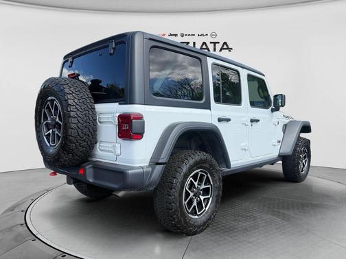 Bright White Clearcoat 2025 Jeep Wrangler Rubicon