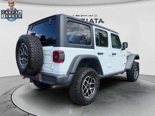 Bright White Clearcoat 2025 Jeep Wrangler Rubicon