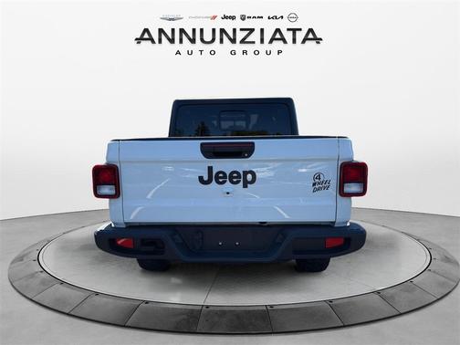 2022 Jeep Gladiator Sport