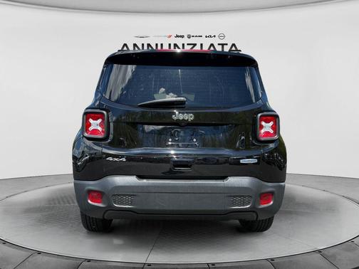 Black Clearcoat 2021 Jeep Renegade Latitude