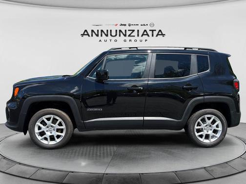 Black Clearcoat 2021 Jeep Renegade Latitude