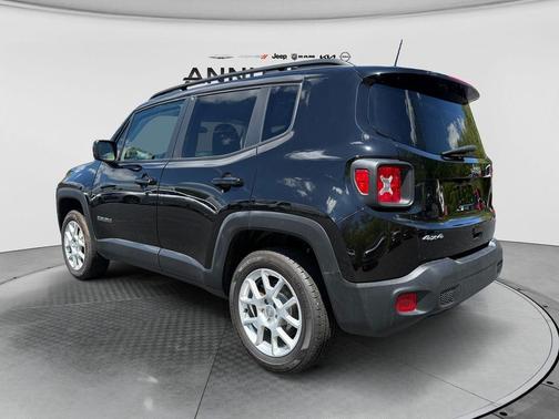 Black Clearcoat 2021 Jeep Renegade Latitude