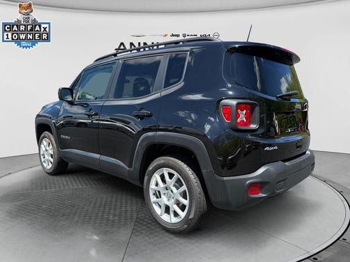 Black Clearcoat 2021 Jeep Renegade Latitude