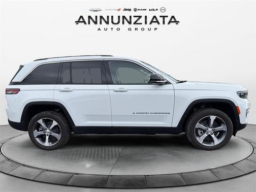 2022 Jeep Grand Cherokee 4xe Base
