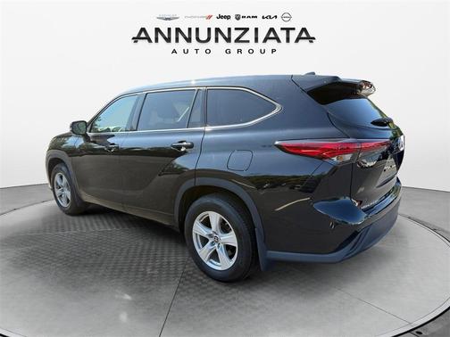 2022 Toyota Highlander L