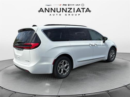 2023 Chrysler Pacifica Limited