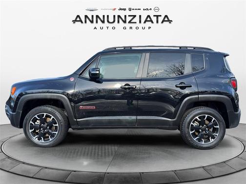 2023 Jeep Renegade Trailhawk