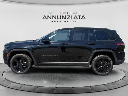 Diamond Black 2023 Jeep Grand Cherokee Limited