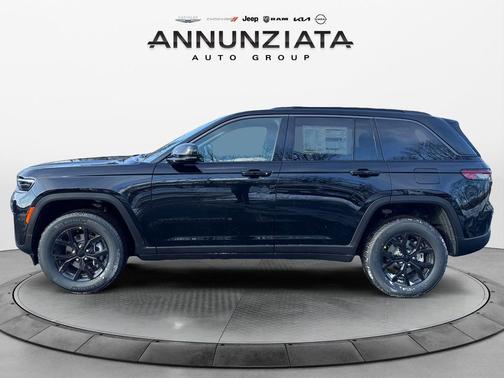 2026 Jeep Grand Cherokee Laredo