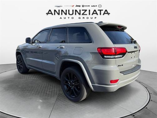 2022 Jeep Grand Cherokee WK Laredo