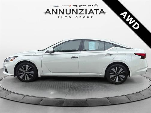 2022 Nissan Altima 2.5 SV
