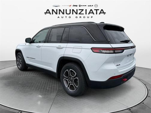 2022 Jeep Grand Cherokee Trailhawk