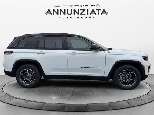 2022 Jeep Grand Cherokee Trailhawk