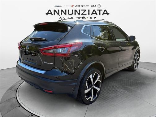 2022 Nissan Rogue Sport SL