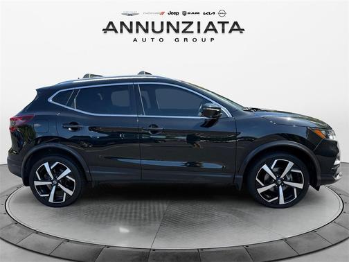 2022 Nissan Rogue Sport SL