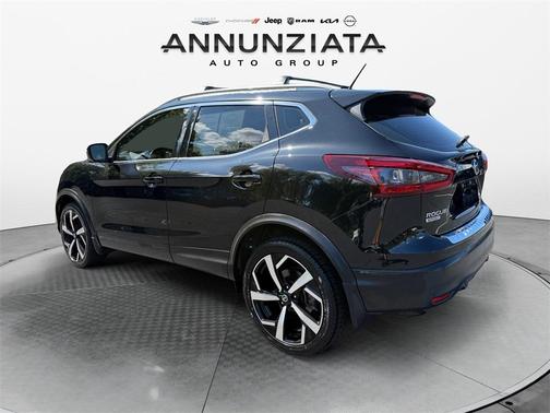 2022 Nissan Rogue Sport SL