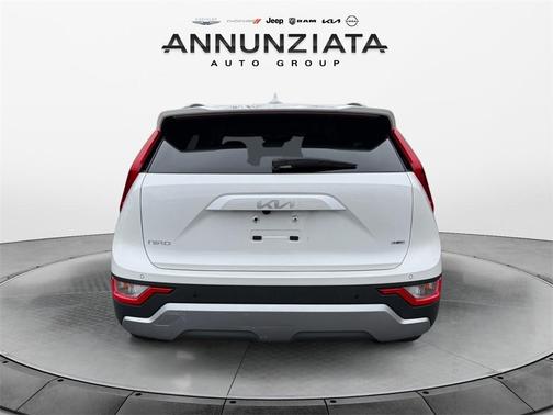 2023 Kia Niro EX