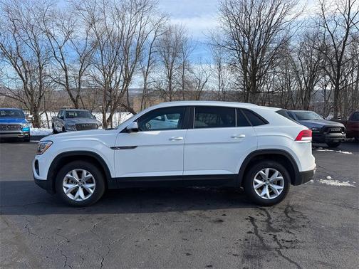 2024 Volkswagen Atlas Cross Sport 2.0T SE w/Technology