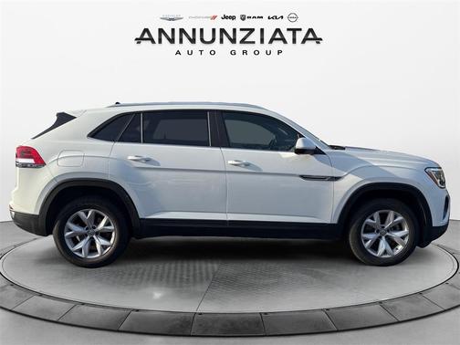 2024 Volkswagen Atlas Cross Sport 2.0T SE w/Technology