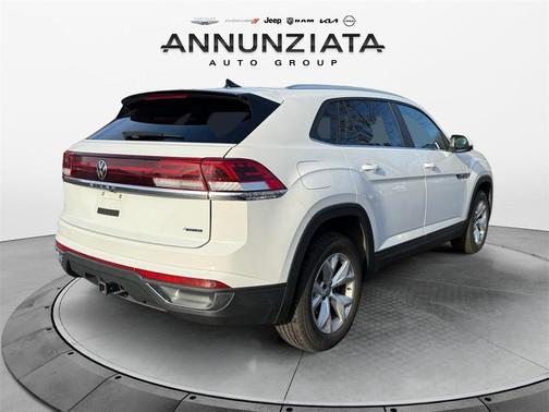 2024 Volkswagen Atlas Cross Sport 2.0T SE w/Technology