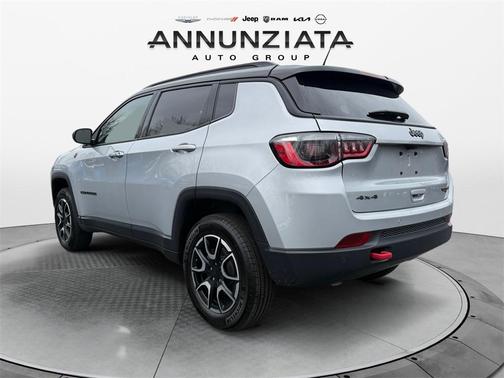 2024 Jeep Compass Trailhawk