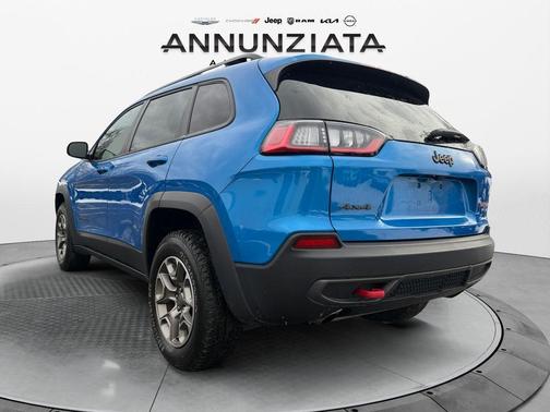 2022 Jeep Cherokee Trailhawk