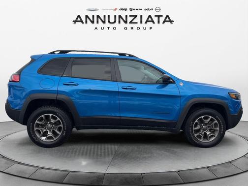 2022 Jeep Cherokee Trailhawk