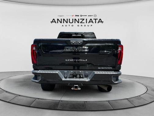 Onyx Black 2024 GMC Sierra 2500 Denali