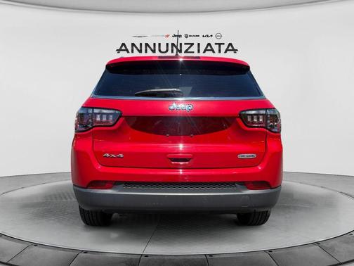 Redline Pearlcoat 2023 Jeep Compass Latitude Lux