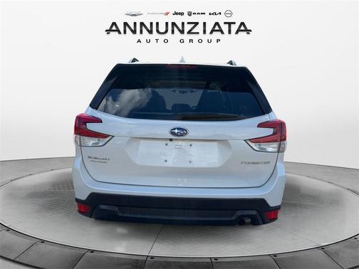 2022 Subaru Forester Premium