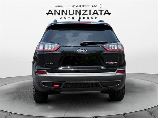 2022 Jeep Cherokee Trailhawk