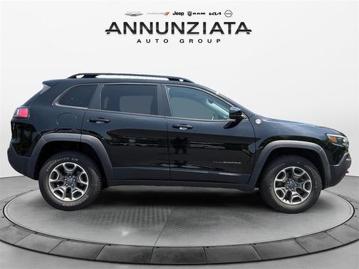 2022 Jeep Cherokee Trailhawk