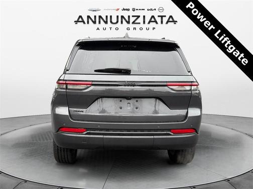 2022 Jeep Grand Cherokee Altitude