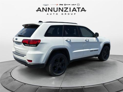 2019 Jeep Grand Cherokee Laredo