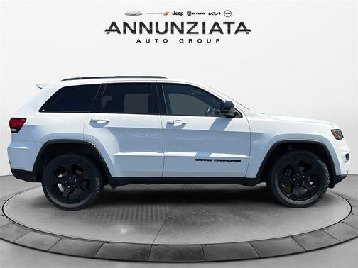 2019 Jeep Grand Cherokee Laredo