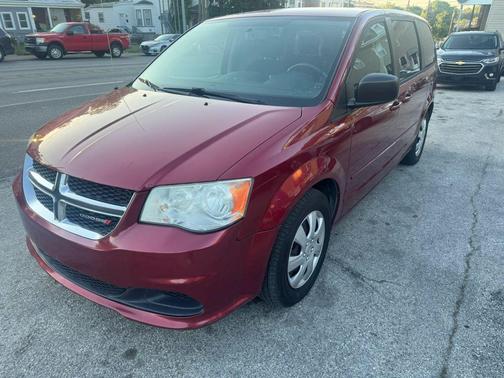 Brilliant Black Crystal Pearlcoat 2014 Dodge Grand Caravan AVP/SE