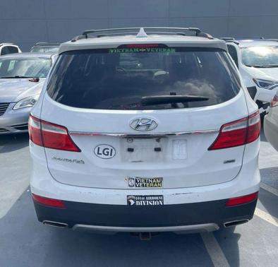 2016 Hyundai SANTA FE SE