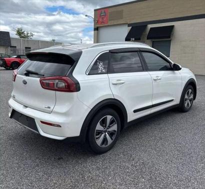 2017 Kia Niro LX