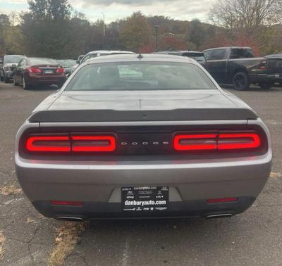 2017 Dodge Challenger SXT