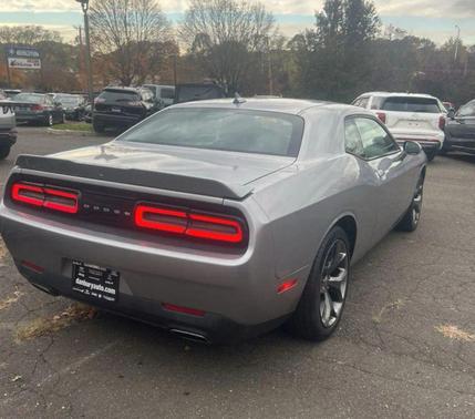 2017 Dodge Challenger SXT