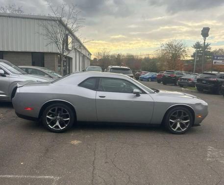 2017 Dodge Challenger SXT